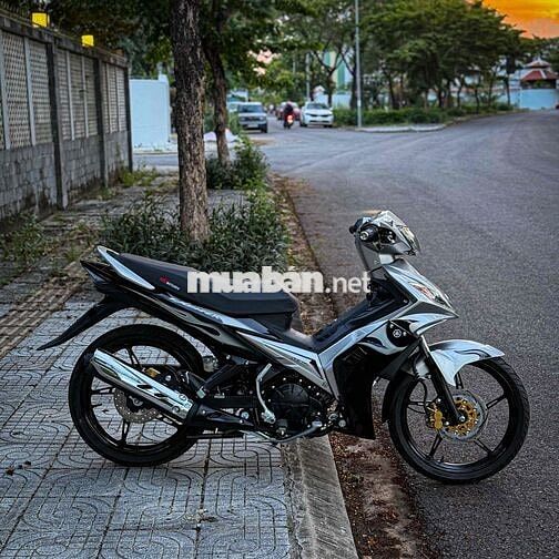 Yamaha Exciter 55p xuống áo bạc đen