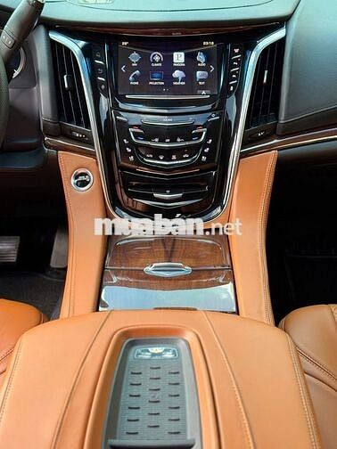 Khủng long nhập Mỹ Cadillac Escalade mode 2016