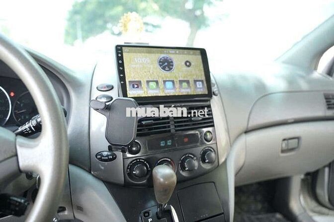 Toyota Sienna Bạc 7 chỗ