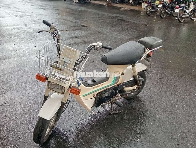 Honda Chaly màu Trắng Đã sử dụng