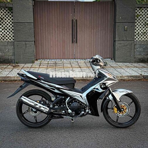 Yamaha Exciter 55p xuống áo bạc đen