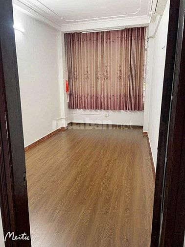 Cho thuê nhà nguyên căn gần ngõ 128 Võ Chí Công, Quận Tây Hồ
