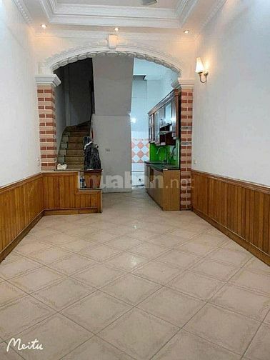 Cho thuê nhà nguyên căn gần ngõ 128 Võ Chí Công, Quận Tây Hồ