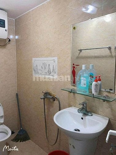 Cho thuê nhà nguyên căn gần ngõ 128 Võ Chí Công, Quận Tây Hồ