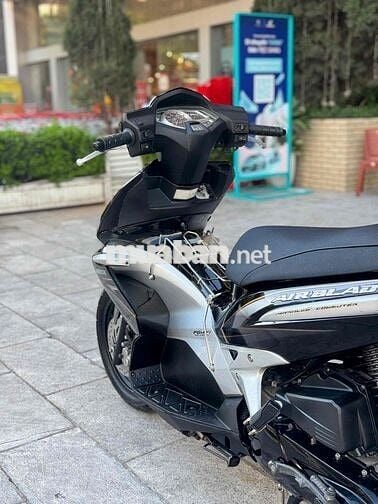 Airblade 110fi cuối 2010 máy zin 100% 6 lan 1 chủ
