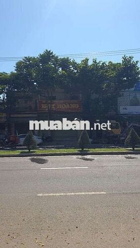 5,7 Tỉ Cho Căn Nhà 2 Mặt Tiền , Đường 33m