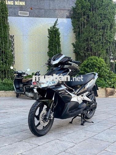 Airblade 110fi cuối 2010 máy zin 100% 6 lan 1 chủ