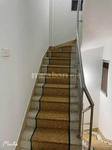 Cho thuê nhà nguyên căn gần ngõ 128 Võ Chí Công, Quận Tây Hồ