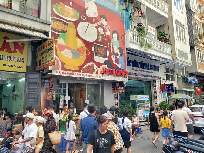 Cần bán nhà mặt tiền 5m phố Đoàn Thị Điểm 