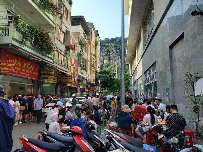 Cần bán nhà mặt tiền 5m phố Đoàn Thị Điểm 