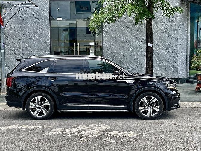 Kia Sorento 2021 2.2 D Đen 10 vạn