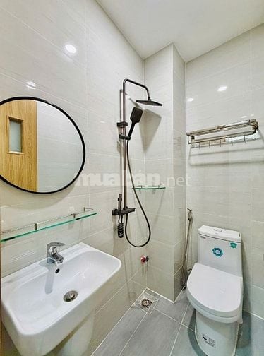 Chính chủ rao bán nhà Lê Văn Sỹ, hẻm xe hơi. HĐ Thuê 17 triệu, SHR.