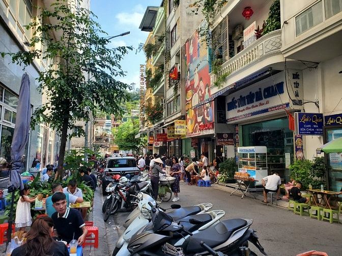 Cần bán nhà mặt tiền 5m phố Đoàn Thị Điểm 