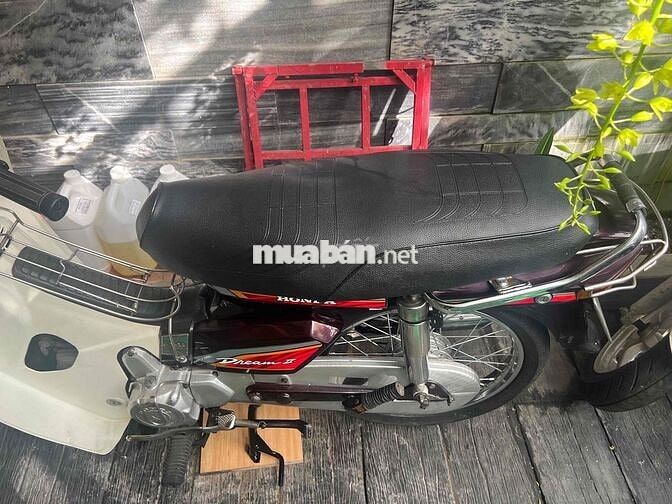 Honda Dream màu Nâu đỏ