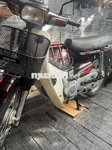 Honda Dream màu Nâu đỏ