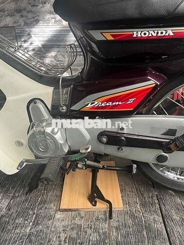 Honda Dream màu Nâu đỏ