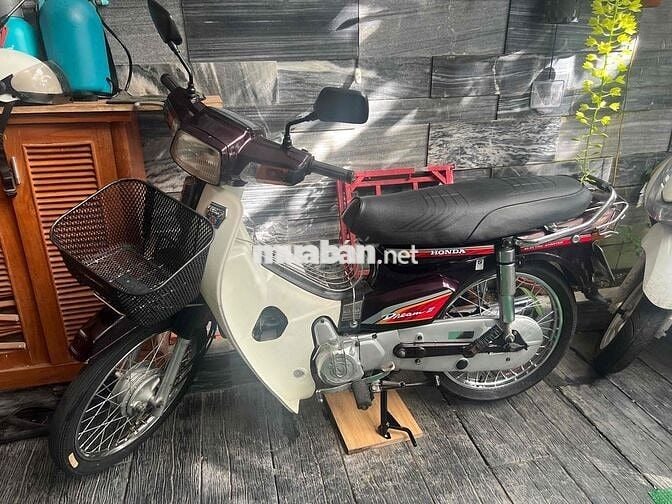 Honda Dream màu Nâu đỏ