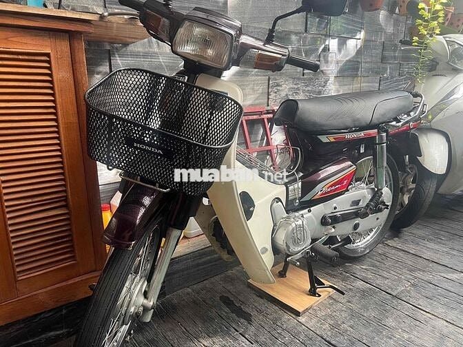 Honda Dream màu Nâu đỏ