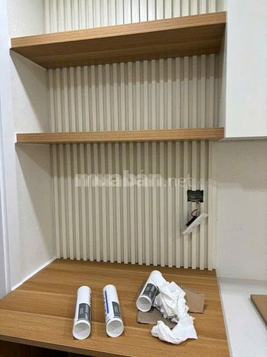 Bán căn hộ tập thể tầng 2 mặt phố Nguyên Hồng 