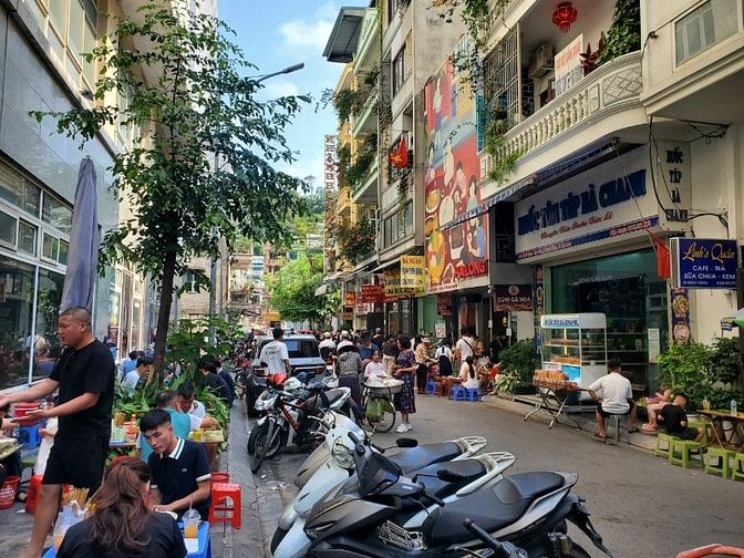 Cần bán nhà mặt tiền 5m phố Đoàn Thị Điểm 