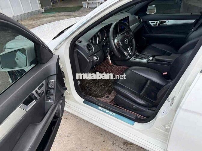 Mercedes-Benz C300 2012 Trắng