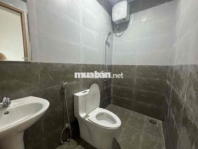 Cho thuê nhà mới xây gần bãi tắm Tân Trà,FPT,sân Gofl.
