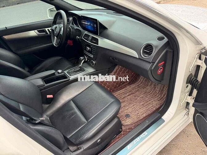 Mercedes-Benz C300 2012 Trắng