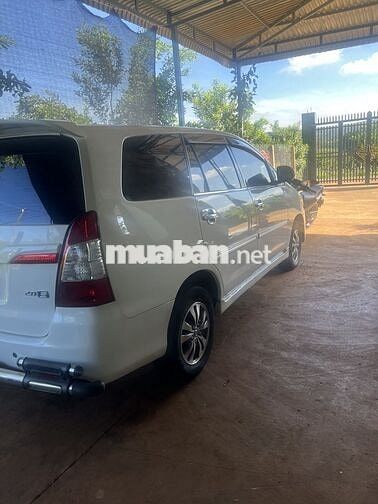 Toyota Innova 2016 E Trắng