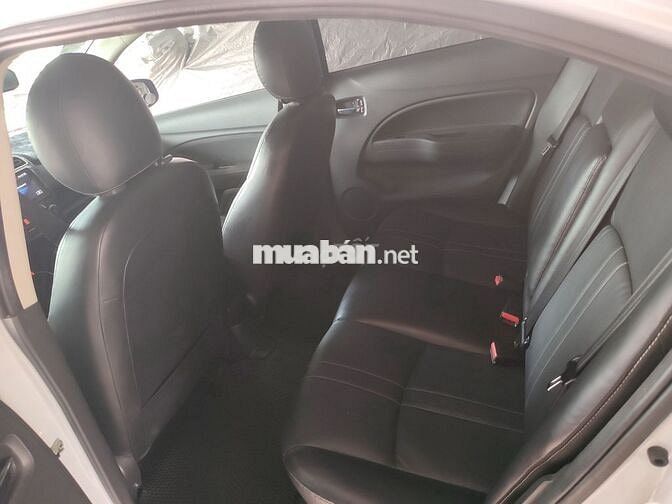 Mitsubishi Attrage Tự động Trắng 86138 km