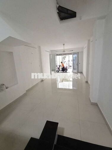 Cho thuê nhà 4 tầng 4×20- 4pn tên lửa 