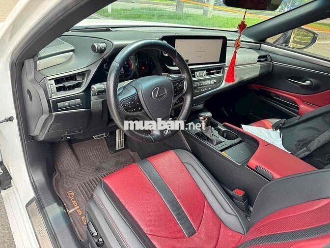 Lexus ES 250 2022 Fsport Trắng/Đỏ 30000 km