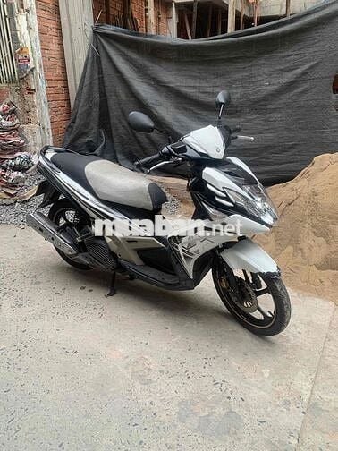 Yamaha Novo 5 Fi Trắng đen