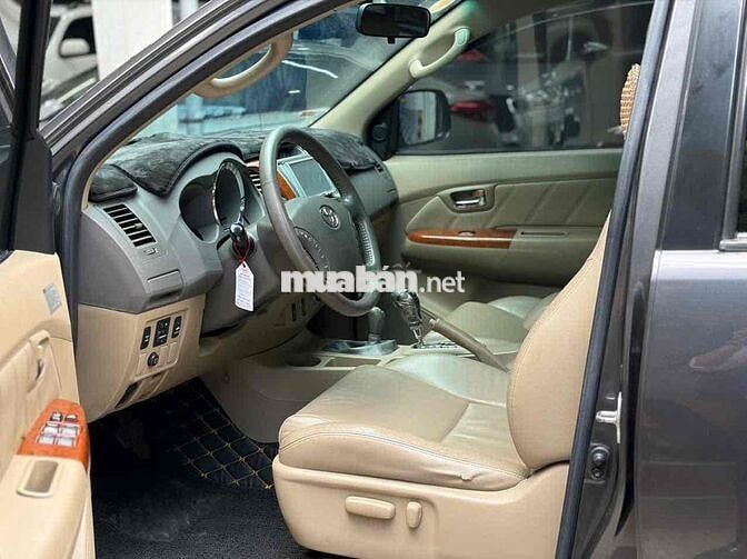Cọp Fortuner xăng tự động 2 cầu - Chất xe gia đình