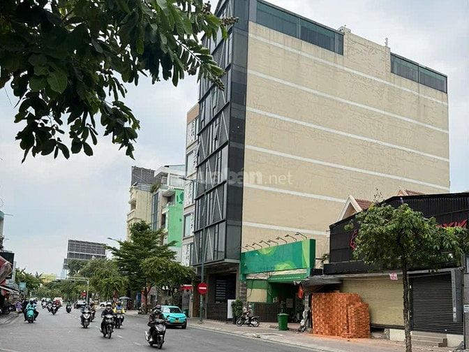 Tòa nhà mt Bạch Đằng 328m², quy mô lớn, hầm 9 tầng, gần sân bay