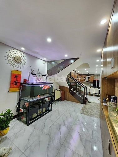 Bán nhà phố Đại La 46m, xây 5 tầng, nhà mới chính chủ . Giá 11,5 tỷ