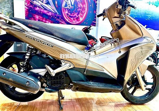 Honda Air Blade 2012 mắt cú fi Vàng đồng