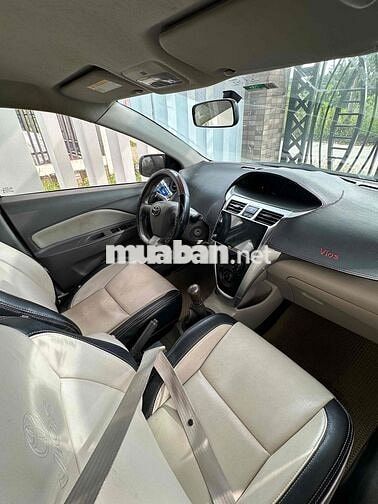 Toyota Vios Bạc