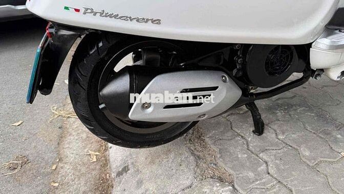 Piaggio Vespa đèn tròn 2015 Trắng