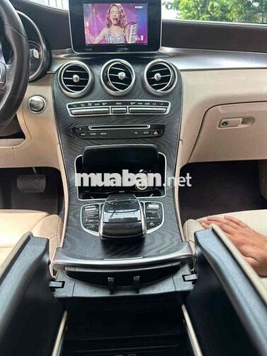 Mercedes-Benz GLC300 2019 Đen