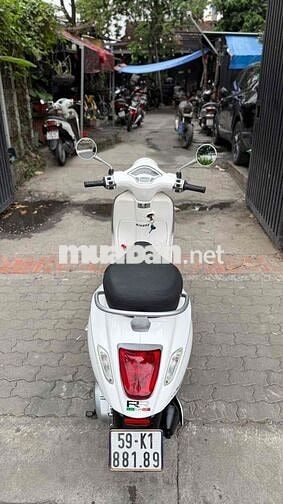 Piaggio Vespa đèn tròn 2015 Trắng