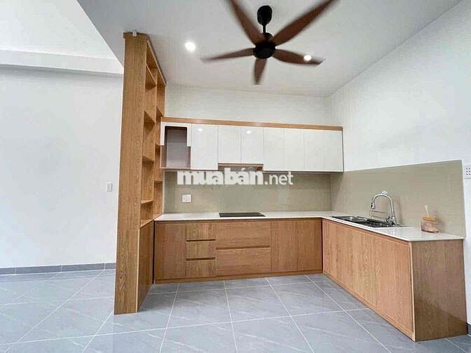 Nhà Mới Xây 4 x 22m . Đường Xe Hơi - Sổ Hồng Riêng - Giá Tổng 1Tỷ550