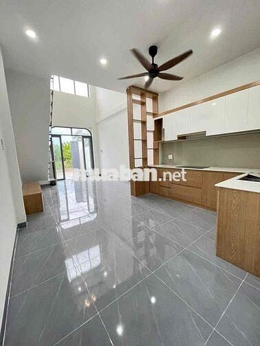 Nhà Mới Xây 4 x 22m . Đường Xe Hơi - Sổ Hồng Riêng - Giá Tổng 1Tỷ550