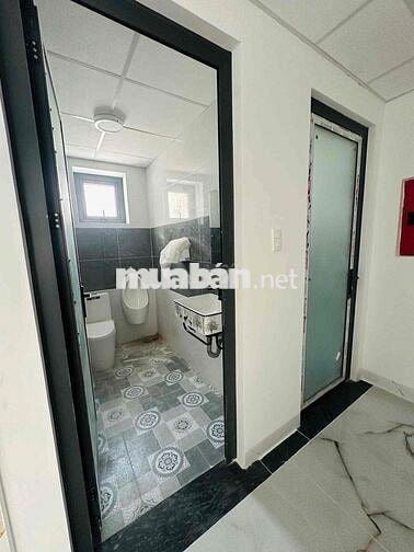 TOÀ NHÀ MỚI TRUNG TÂM TÂN SƠN NHÌ Q.TÂN PHÚ 8x24 - 7 TẦNG CHỈ 180 Tr/t