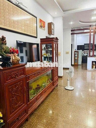 BIỆT THỰ FULL NỘI THẤT,SÂN ĐẬU 2OTO GẦN GA METRO,CHỢ THỦ ĐỨC