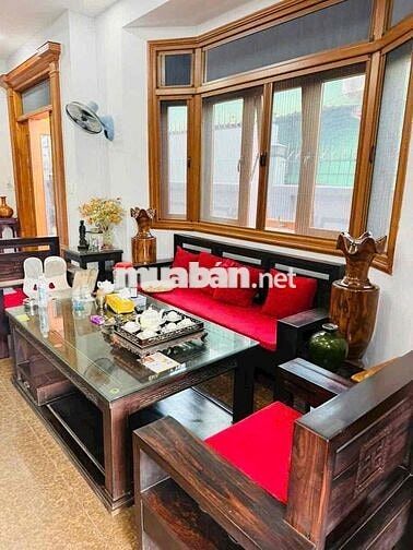 BIỆT THỰ FULL NỘI THẤT,SÂN ĐẬU 2OTO GẦN GA METRO,CHỢ THỦ ĐỨC