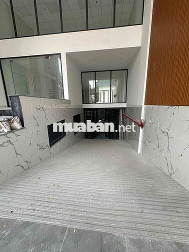 TOÀ NHÀ MỚI TRUNG TÂM TÂN SƠN NHÌ Q.TÂN PHÚ 8x24 - 7 TẦNG CHỈ 180 Tr/t