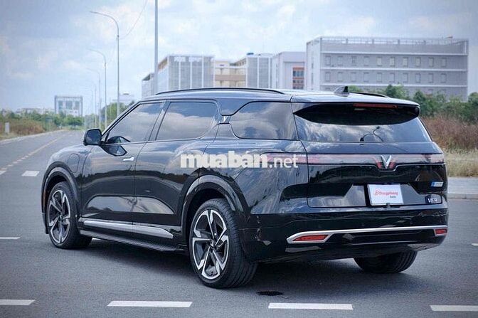 Xe điện Vinfast VF9 Plus 25 sạc không giới hạn