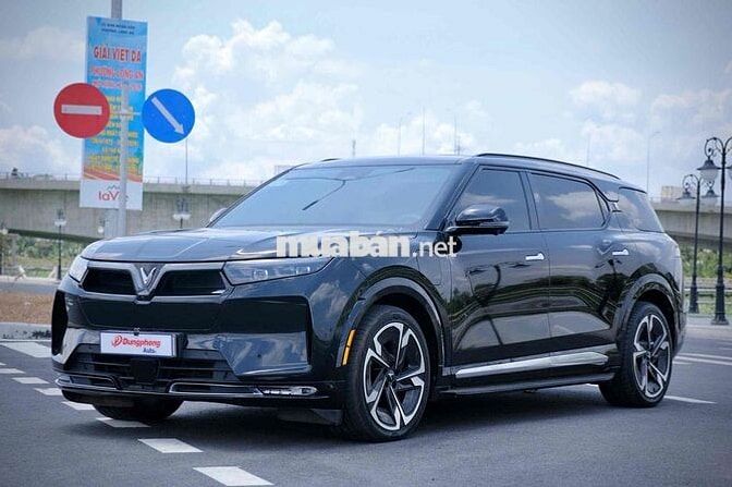 Xe điện Vinfast VF9 Plus 25 sạc không giới hạn