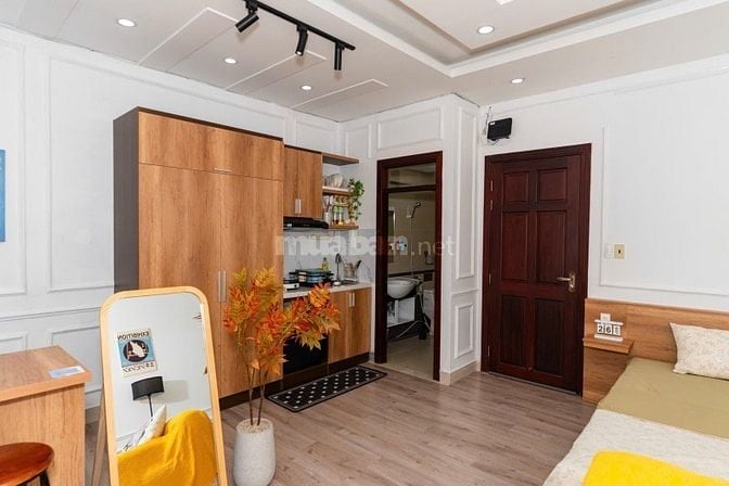 Bán nhà Hoàng Dư Khương Q.10 - 5,6m x 12m - 7 tầng có thnag máy 