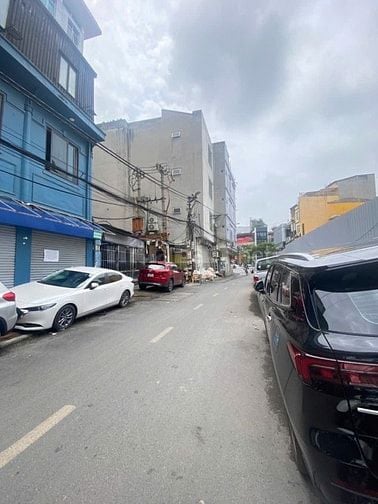 CHO THUÊ 90M2 CỬA HÀNG, MBKD MẶT PHỐ ĐÔNG CÁC